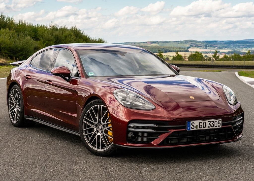 20214 Photo Exterior Porsche Panamera Turbo 2022 in Saudi Arabia