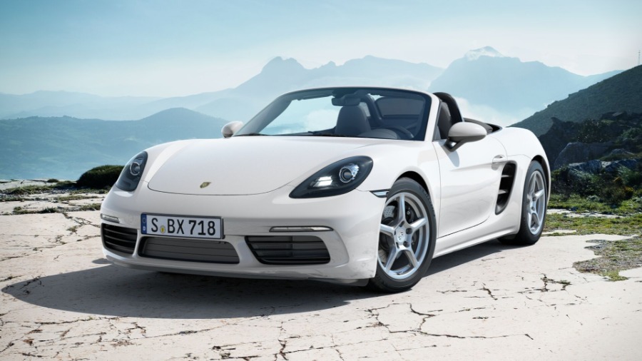 3056 Photo Exterior Porsche 718 Boxster 2021 in Saudi Arabia