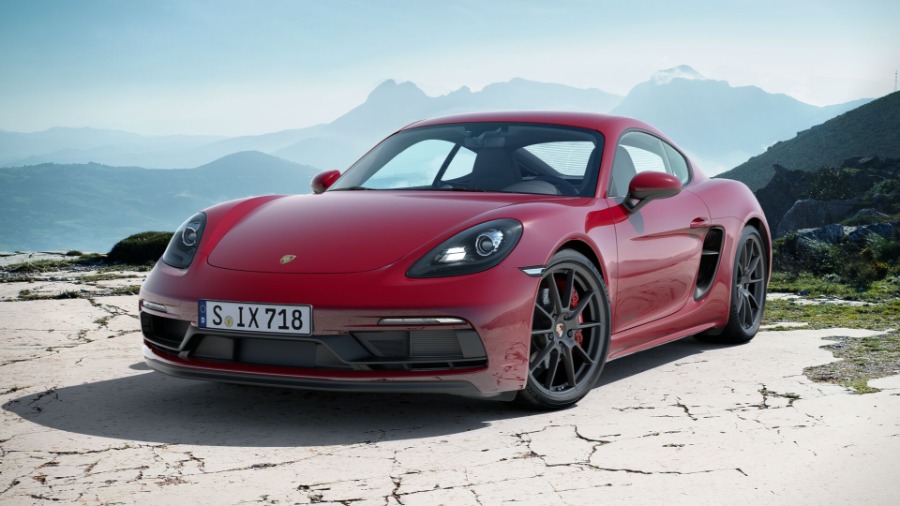 9220 Photo Exterior Porsche 718 Cayman GT4 2021 in UAE