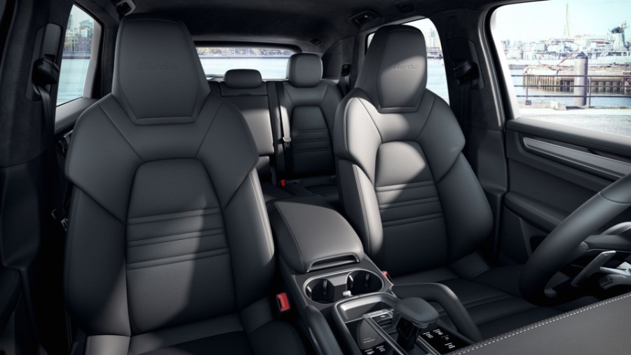 3260 Photo Exterior Porsche Cayenne Turbo 2021 in Saudi Arabia
