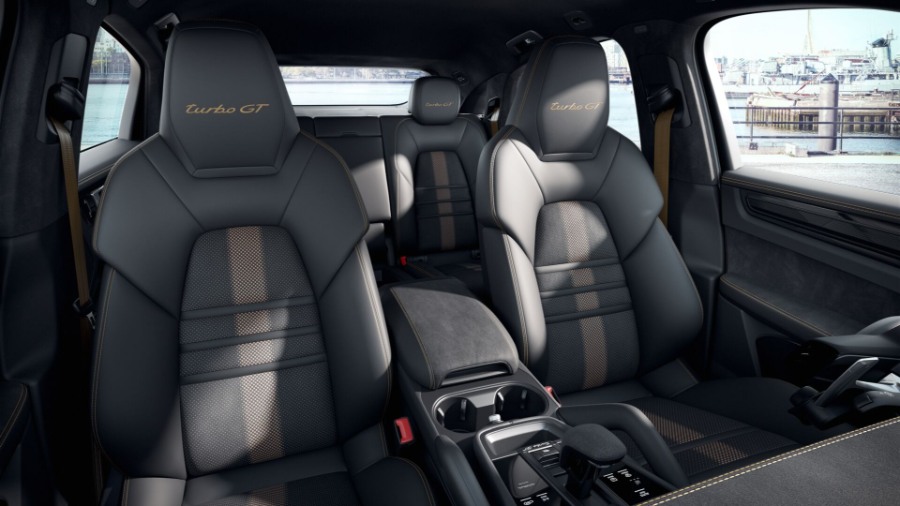 9207 Photo Exterior Porsche Cayenne Coupe Turbo S E-Hybrid 2021 in Saudi Arabia