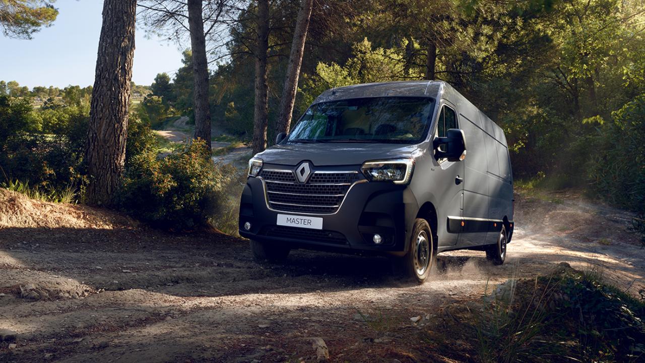 37917 Photo Exterior Renault Master 2023 in Saudi Arabia