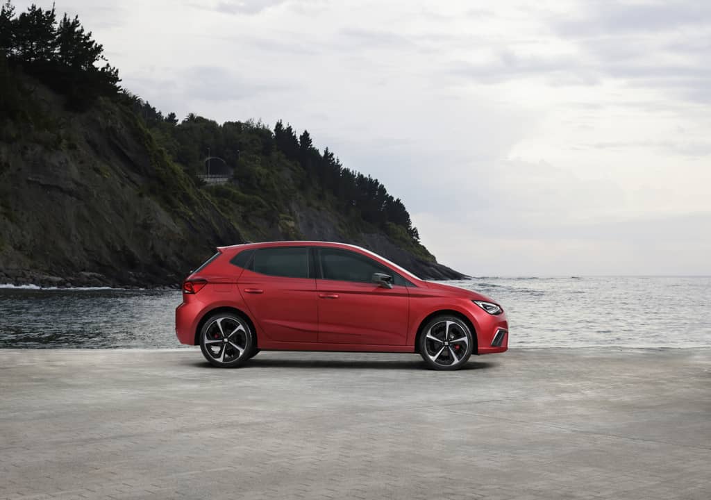 14635 Photo Exterior SEAT Ibiza FR 2022 in Saudi Arabia