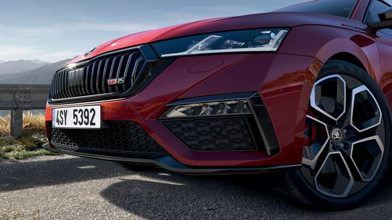 35639 Photo Exterior Skoda Octavia VRS 2023 in UAE
