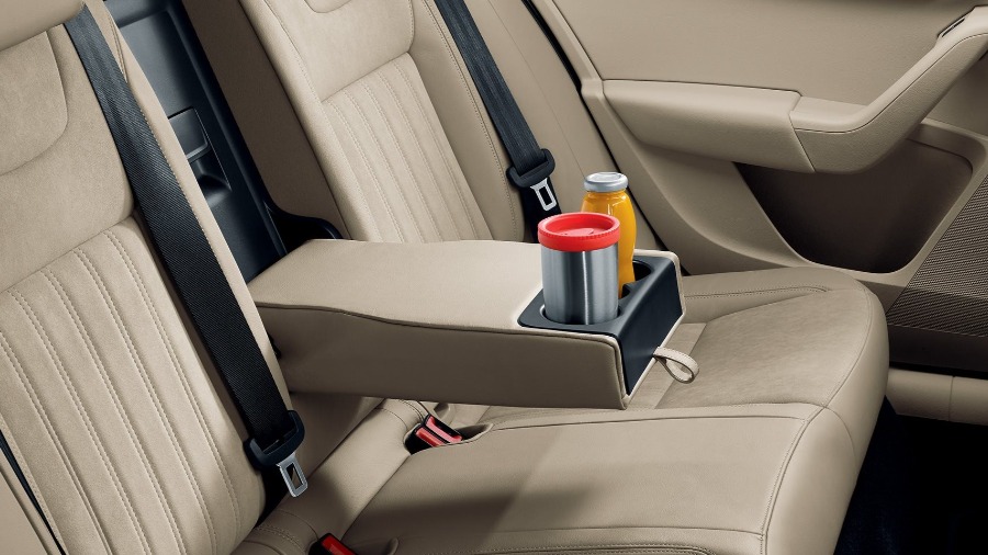 8563 Photo Exterior Skoda Octavia Ambition Premium 2021 in Saudi Arabia