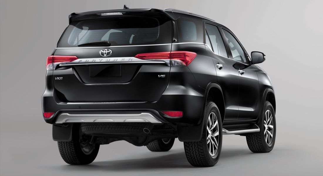 12721 Photo Exterior Toyota Fortuner GX2 4x4 Diesel 2022 in Saudi Arabia