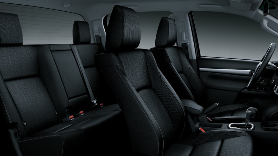2045 Photo Exterior Toyota Hilux DC SGLX 2.8L 4X4 DSL 2021 in Saudi Arabia