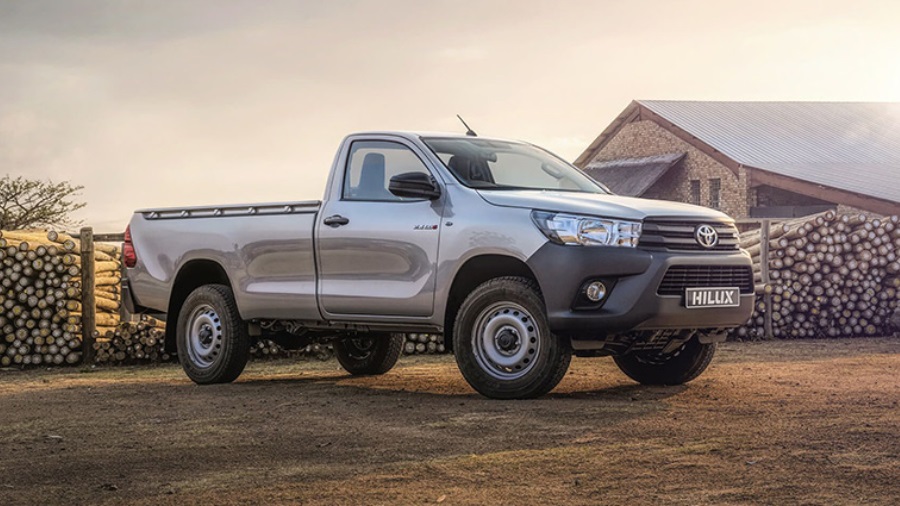 2192 Photo Exterior Toyota Hilux SC GLX 2.4L 4X4 DSL 2021 in Saudi Arabia