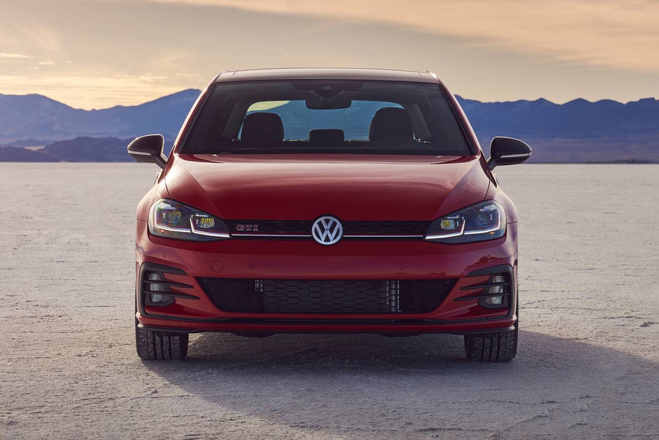 9907 Photo Exterior Volkswagen  GTI 2021 in UAE