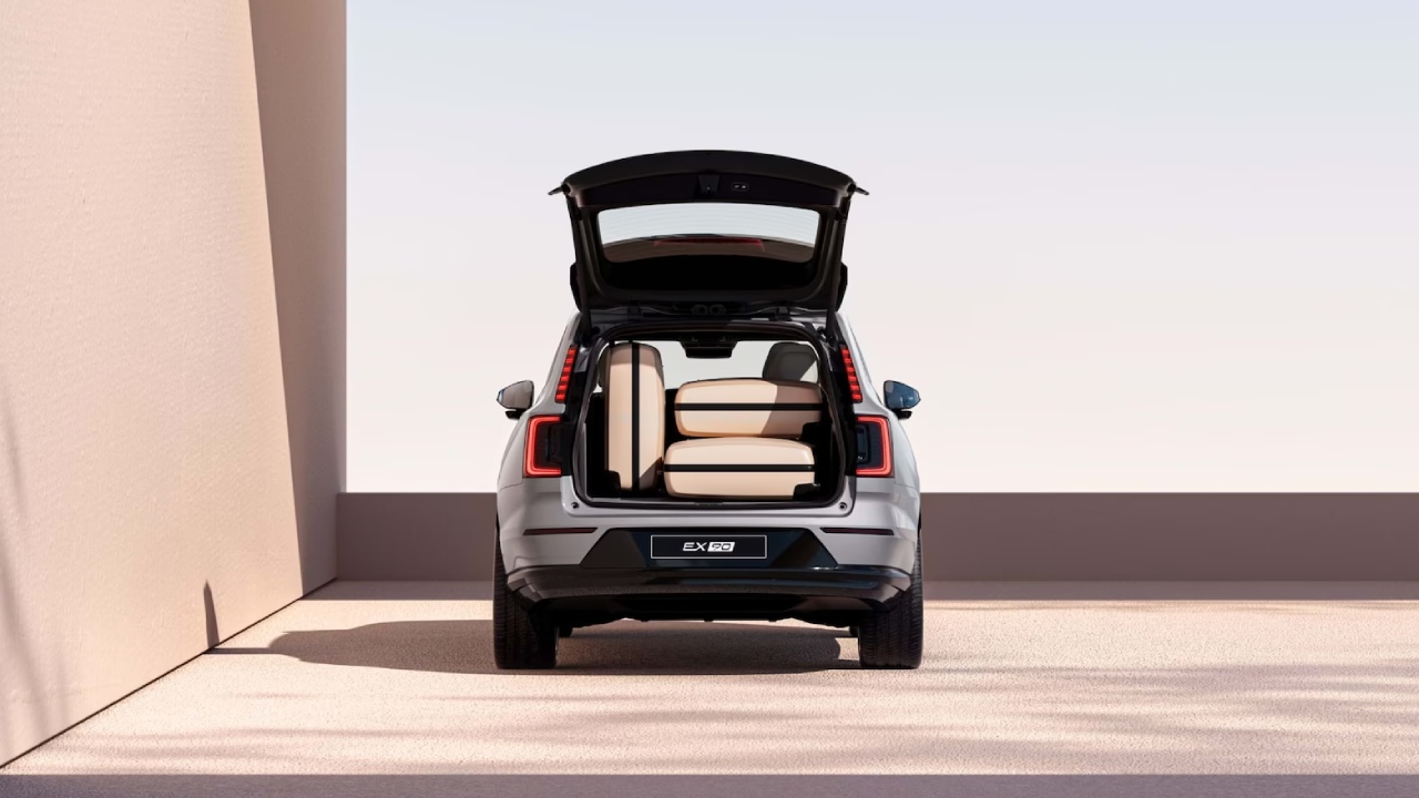 35859 Photo Exterior Volvo EX90 2023 in UAE