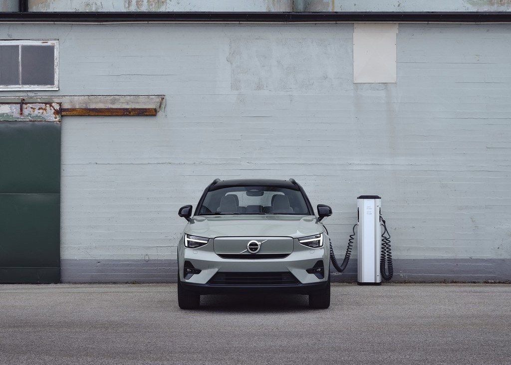 18459 Photo Exterior Volvo XC40 Recharge Standard 2022 in UAE