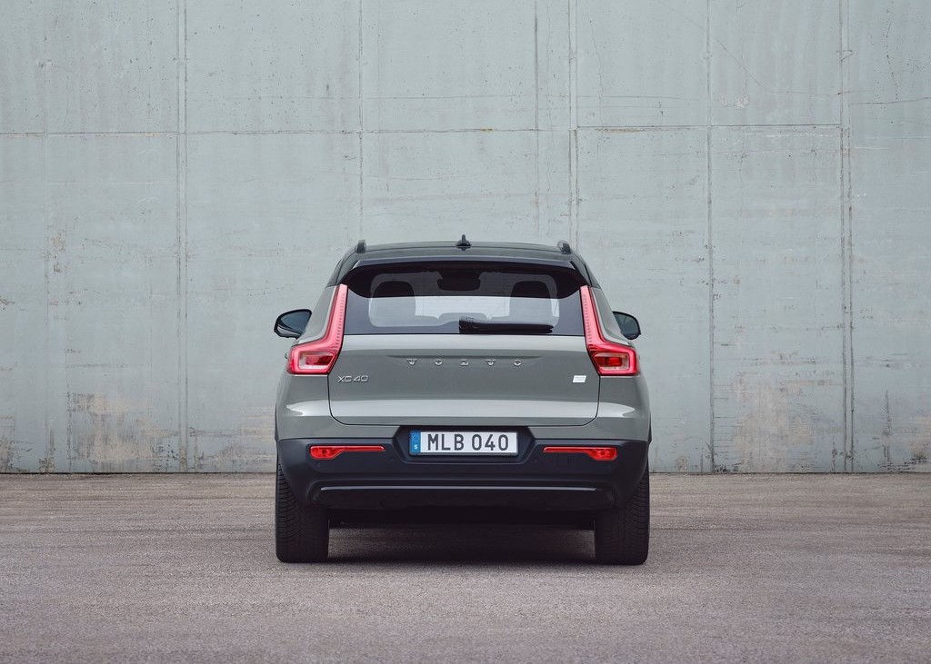 18461 Photo Exterior Volvo XC40 Recharge Standard 2022 in UAE