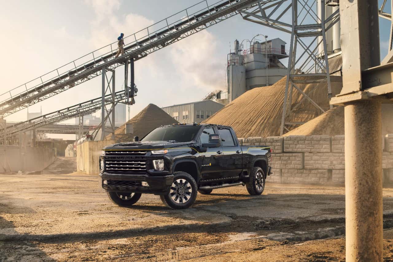 14022 Photo Exterior Chevrolet Silverado HD LTZ 2022 in UAE