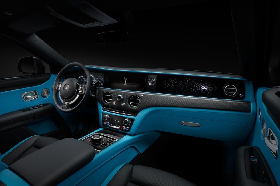 9562 Photo Exterior Rolls Royce Ghost Extended 2021 in UAE
