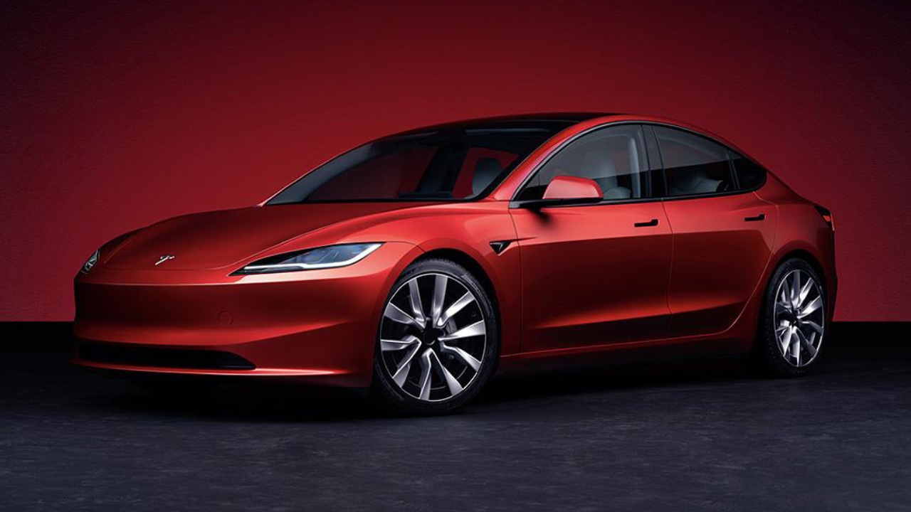 39167 Photo Exterior Tesla Model 3 2024 in UAE